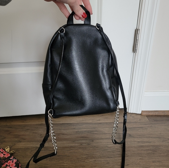 🌸 STEVE MADDEN WRISTLET + VICTORIAS SECRET MINI SEQUIN BACKPACK BUNDLE - Picture 7 of 12